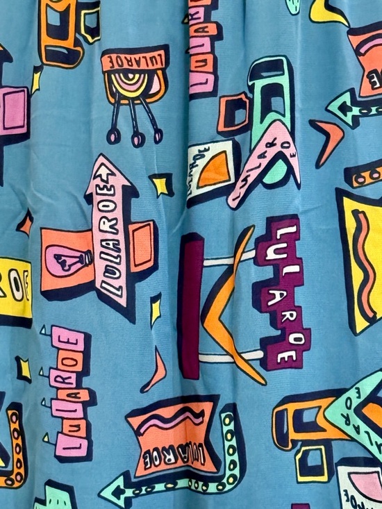 🦄 LuLaRoe Small Elegant Lola🦄 - Picture 2 of 8